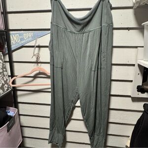 aerie Olive Green Relaxed comfy pants